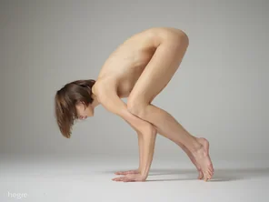 hannah-sensual-shapes-10-14000px