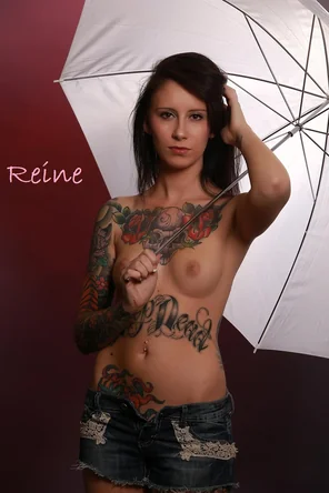 amateur pic Reine showing off her tattoos