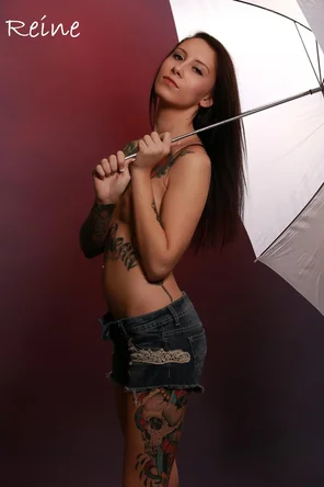 amateur pic Reine showing off her tattoos