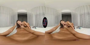 amateur pic .pending-1702402096-EPORNER.COM - [uPUzOJNXbO3] Tan Lines VR (2160)_LR_180_00-06-22