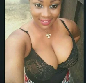 amateur pic Brassiere Beauty Selfie Chest Lip 