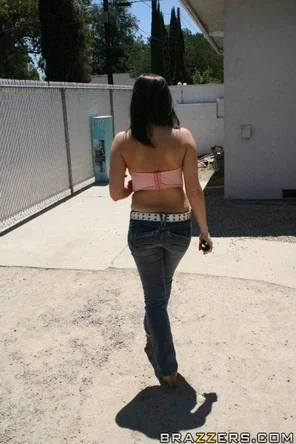 049_37804696c372ce0d28b09227a7ab2913