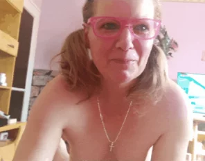 418695272