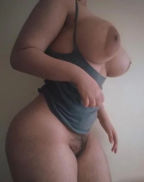 amateur photo BGLzilX