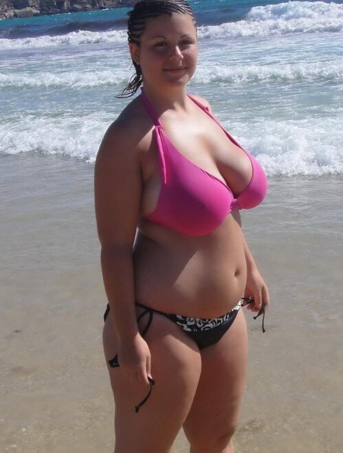 hot-busty-girlfriend-80