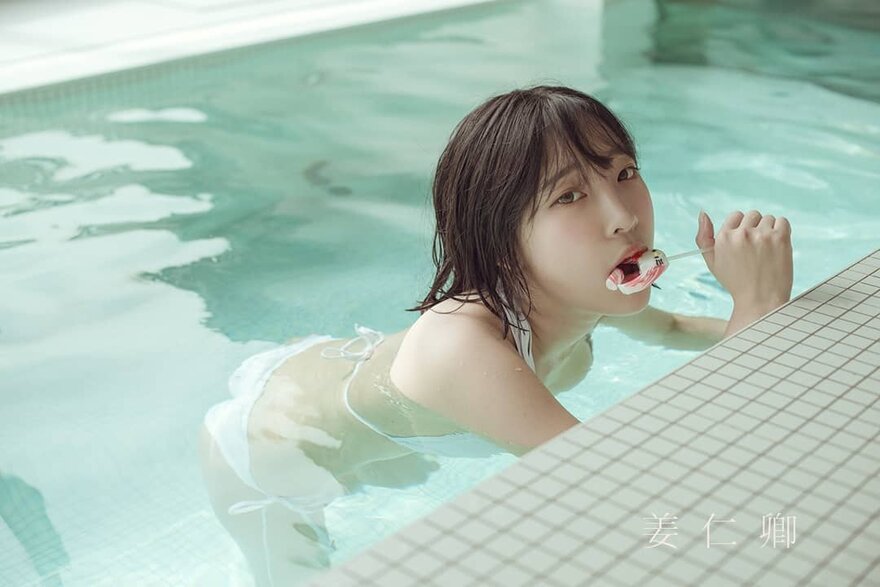 Kang-In-kyung-Collection-MrCong.com-576