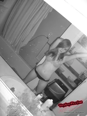 mirror_1193