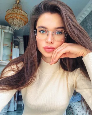 Alluring look