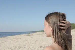 stunning_on-a-deserted-beach_alice-d_high_0076