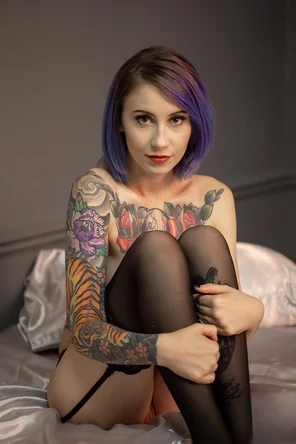 amateur pic Reine in the sheets