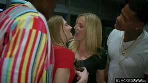 mona-wales-ashley-lane-girls-night_1080p.mp4_20240904011208_0054