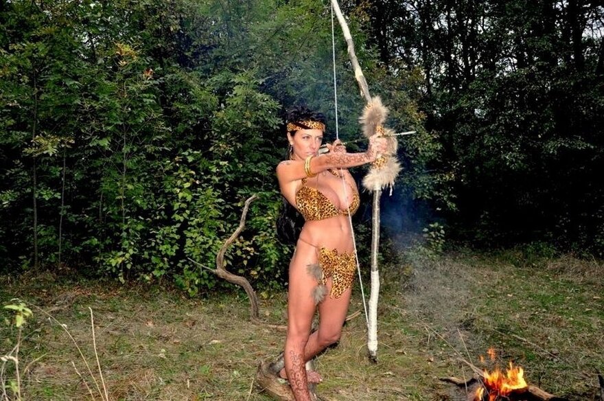 1 (354) nude