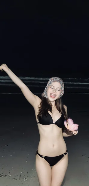 amateur pic IMG_2232 Janda Viral Pakai Biniki Hitam