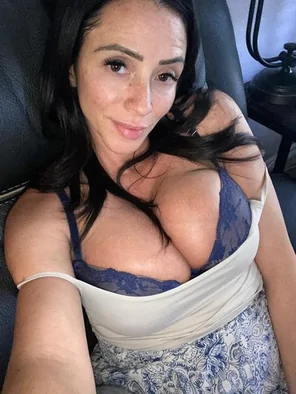 amateur pic Ariella Ferrera