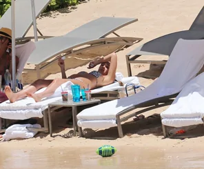 Jessica Alba You Caught Me Peeking ????