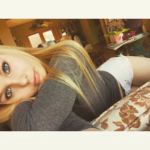 Those eyes and that little gap in the shorts!