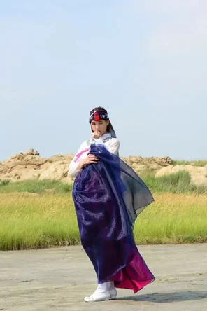 amateur pic JL-Korean.Girl.Undresses-001