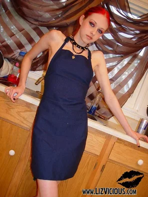 girls in office_01613