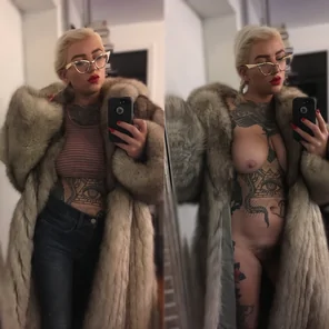 I feel like this coat accentuates my glasses, what do you think?? :)