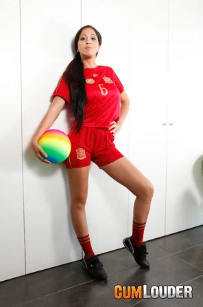 amateur pic Julia De Lucía - Everyone Supports The Spanish Team