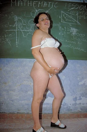 pregnant_00885