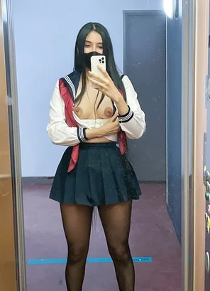 amateur pic Can smaller boobs still turn you on too#