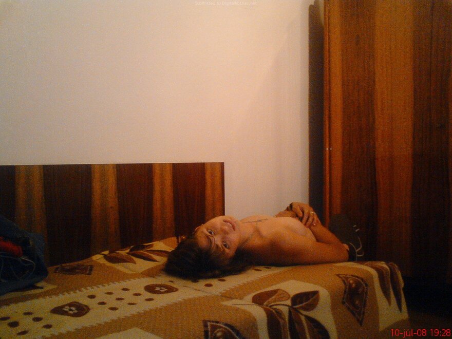 1 (115) nude