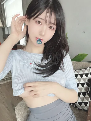 amateur pic けんけん (Kenken - snexxxxxxx) Sexy Guitar Girl