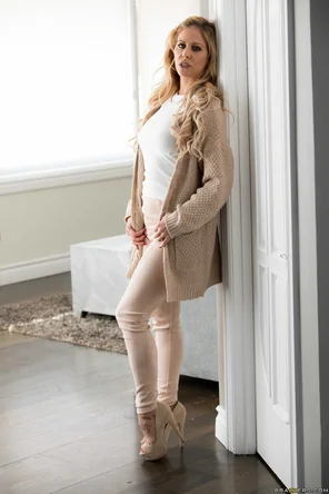 Cherie DeVille - Cherie Deville - Fucking Millennials!