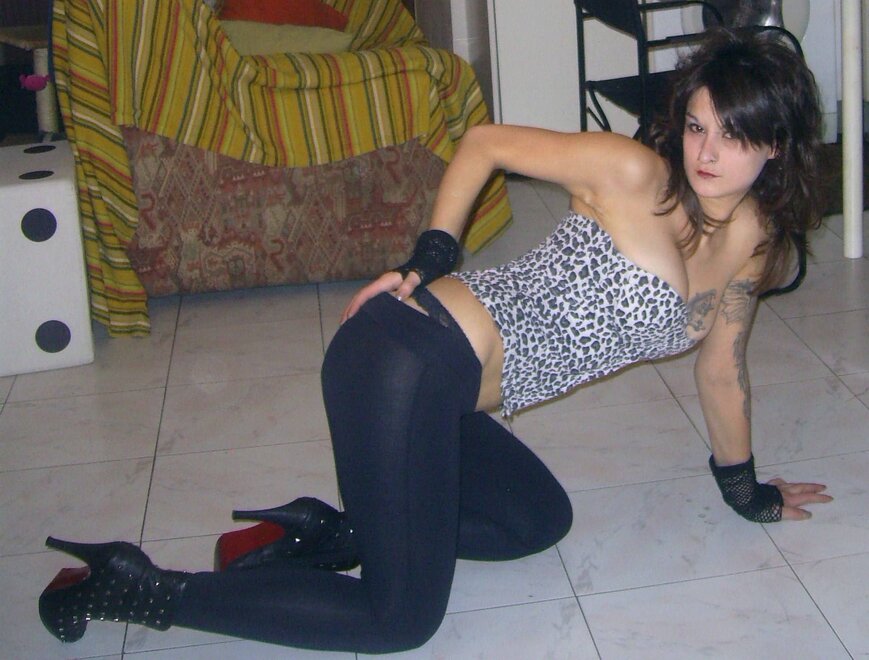 1 (246) nude