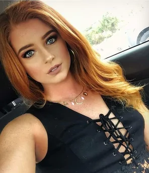 redhead (6877)