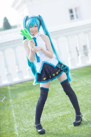 amateur pic [@factory (Tsuchiya Asami)] MikuCos (Vocaloid)_836530-0001