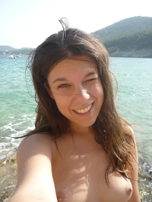 amateur pic Beach Selfie