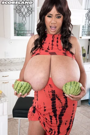 Roxi Red_00278