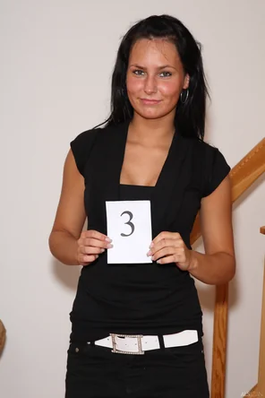 amateur pic ALS_Model-3_Carie_high_0003