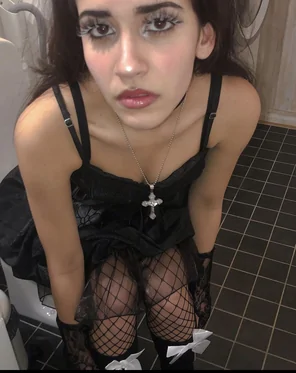 user18045668_9b7103436706