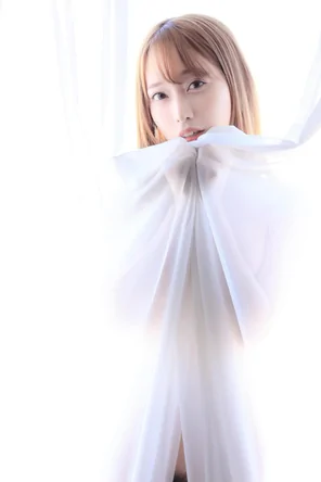 amateur photo 七瀬アリス ヌード写真集『恋する惑星』 (58)