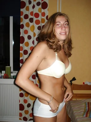 amateur pic bra and panties (1)