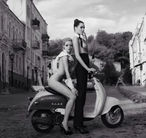 Scooter pals