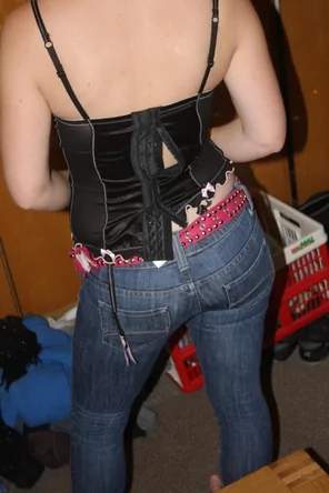 Yvonne (182)