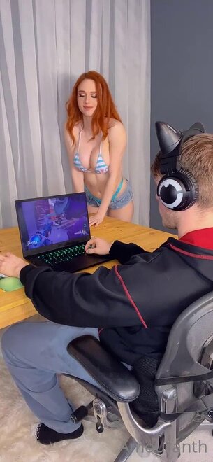 amouranth_nude_gamer_dildo_blowjob_onlyfans_video_leaked-PGIVFY