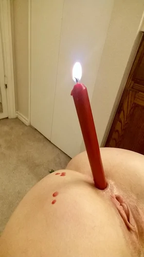 Lighting Arm Candle Material property 