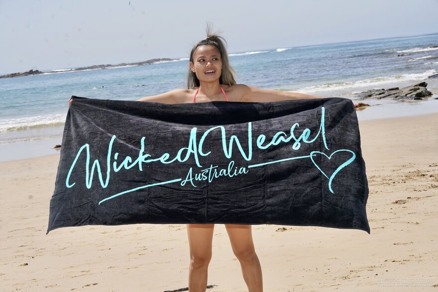 WW Towel & Bag 459-topaz-faceai-enhance-1.8x