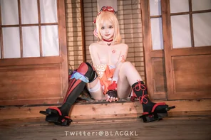 amateur photo BLACQKL - Yoimiya (44)