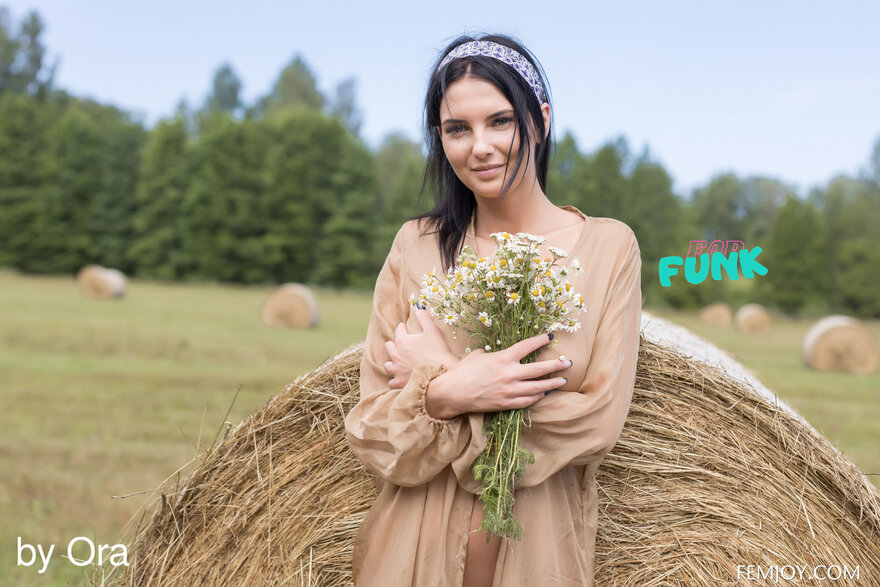 Simone - Countryside F10