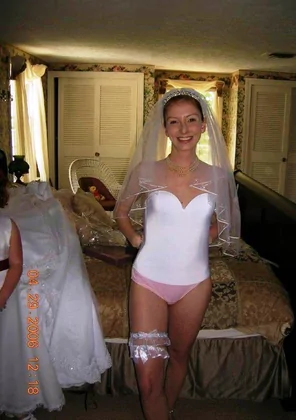 brides and lingerie (75)