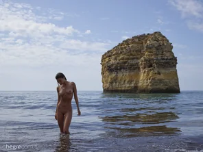 anna-l-naked-beach-22-14000px