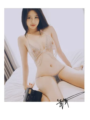 amateur pic 年年Nnian - 拍立得女孩 Polaroid Girl (4)