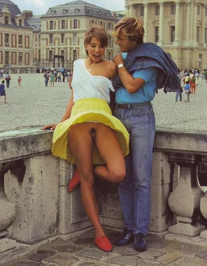 amateur pic Vintage wind-blown upskirt
