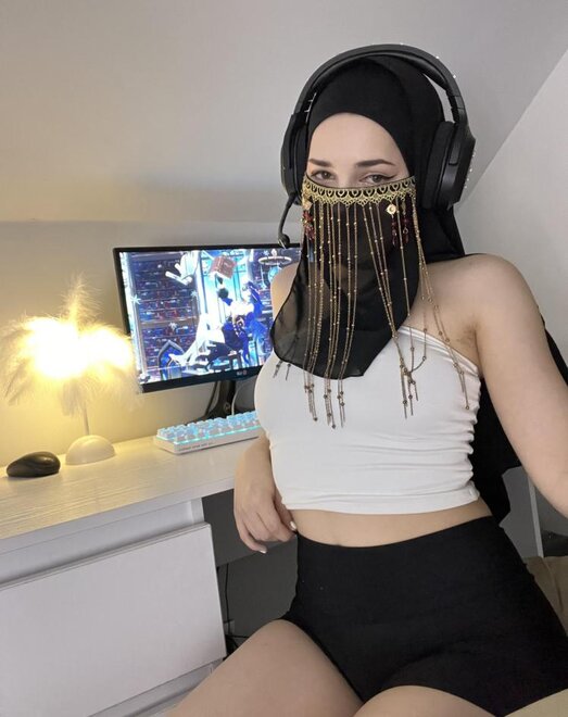 Lara_xoe_037